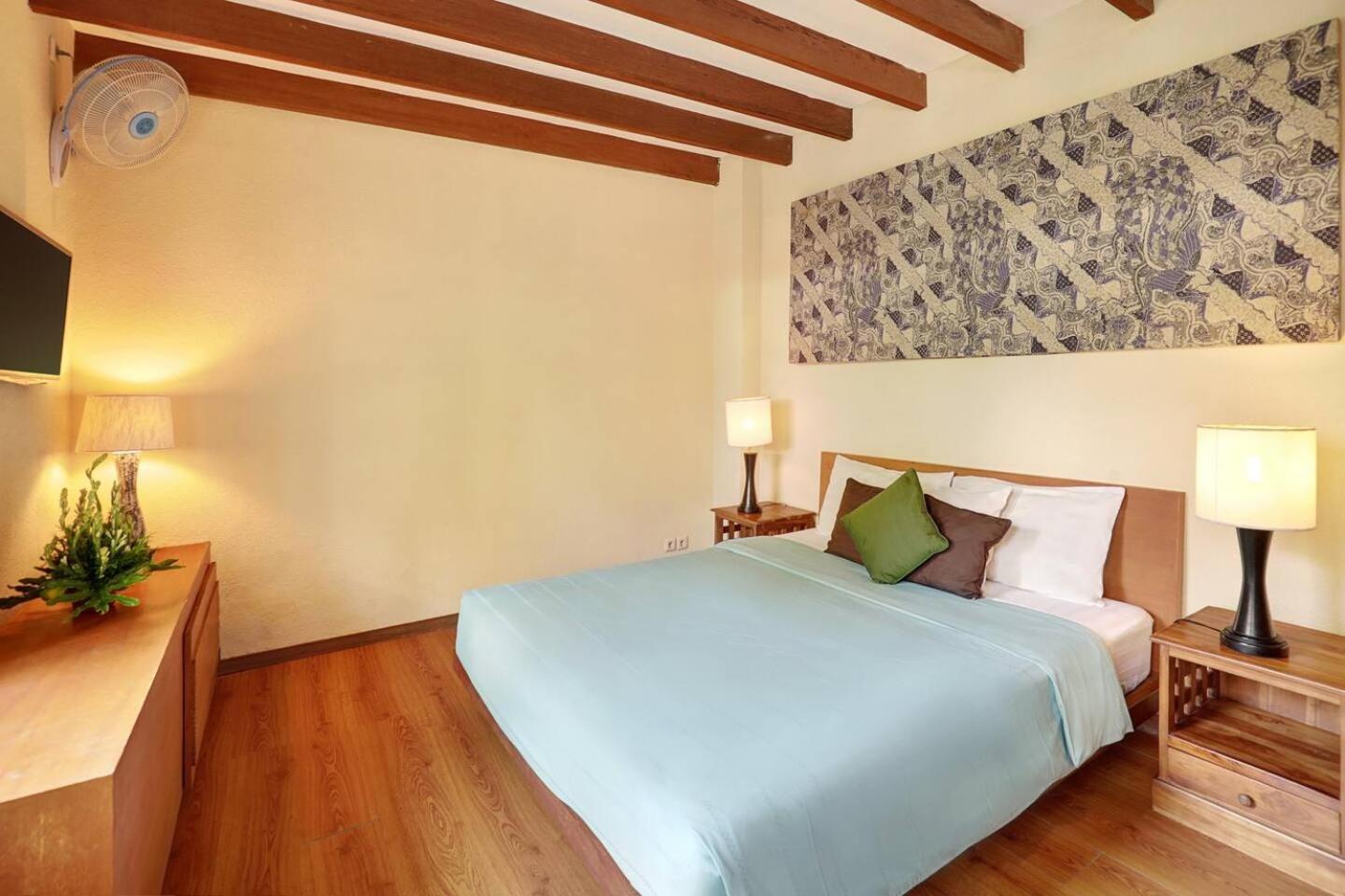 Super Value 4 Bedroom, Walk To Bintang Supermarket Семиняк Екстериор снимка